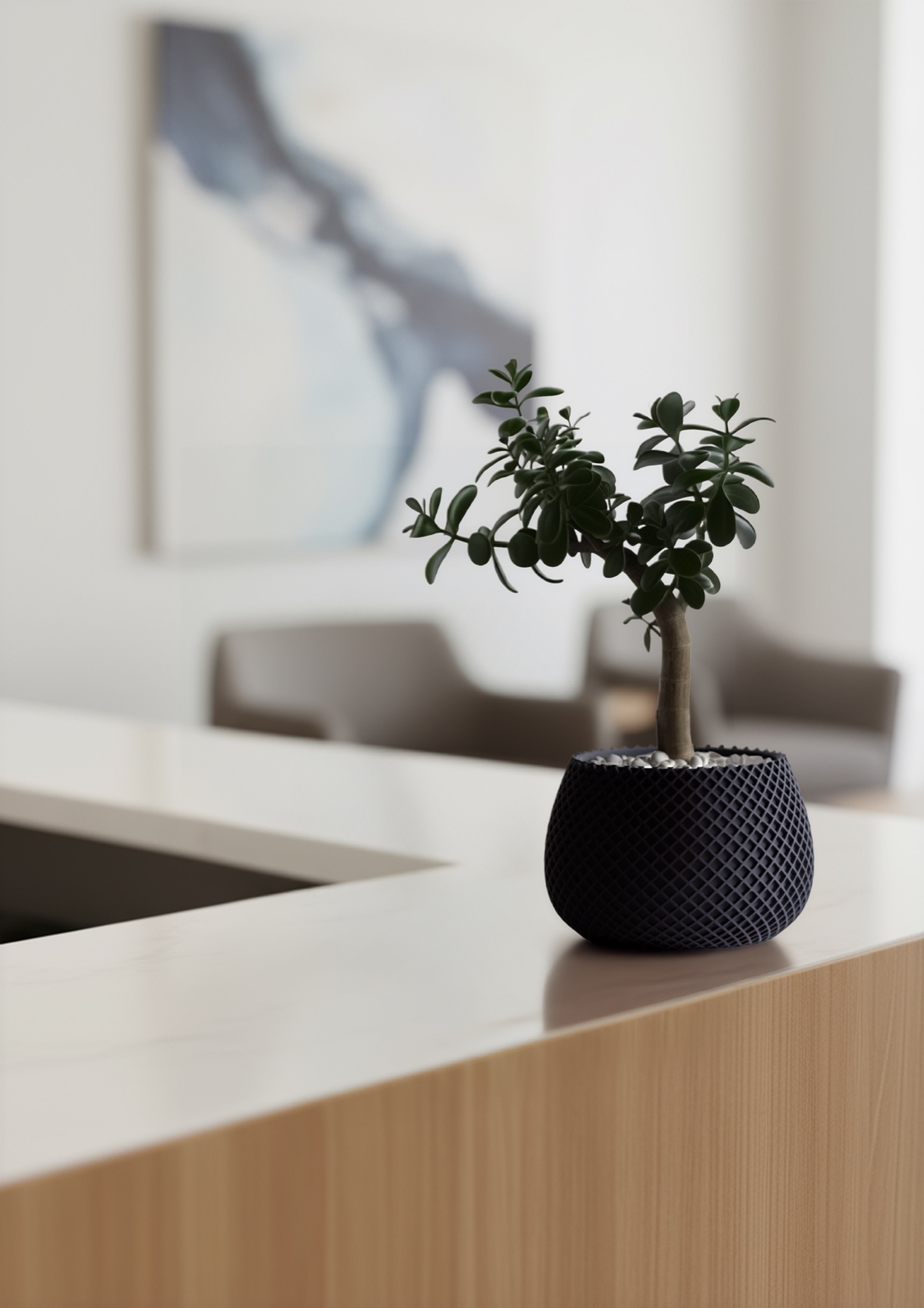 Vaso Stile a Strati in Blu Scuro su un piano in legno